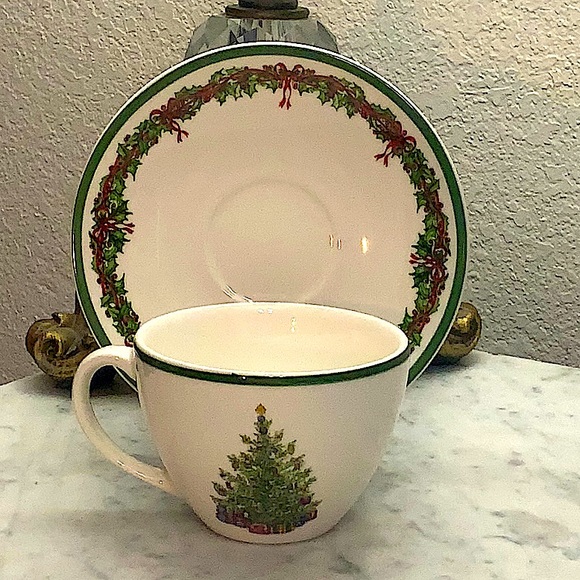 CHRISTOPHER RADKO “HOLIDAY CELEBRATIONS” FLAT CUP & SAUCER SET VINTAGE - Picture 2 of 9